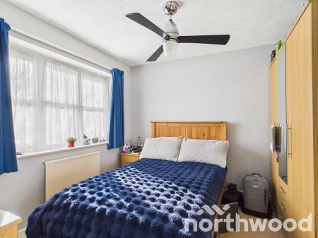 3 bedroom Semi-detached house for sale in Farrier Close, Orchard Heights, Ashford, TN25