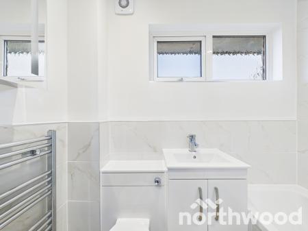 3 bedroom Terraced House to let in Underwood Close, Kennington, Ashford, TN24