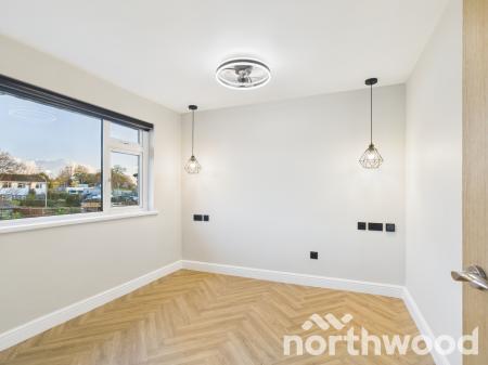 3 bedroom Terraced House to let in Underwood Close, Kennington, Ashford, TN24