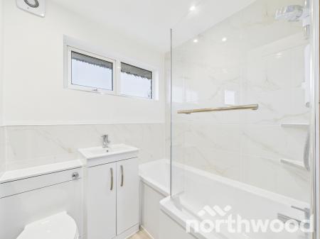 3 bedroom Terraced House to let in Underwood Close, Kennington, Ashford, TN24