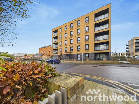 Victoria Crescent, Ashford, TN23