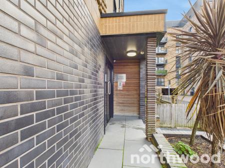 1 bedroom Flat to let in Victoria Crescent, Ashford, TN23