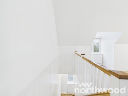 4 bedroom Semi-detached house to let in Sir John Killick Road, Repton Park, Ashford, TN23