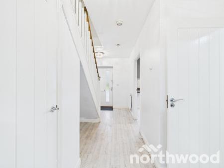 4 bedroom Semi-detached house to let in Sir John Killick Road, Repton Park, Ashford, TN23