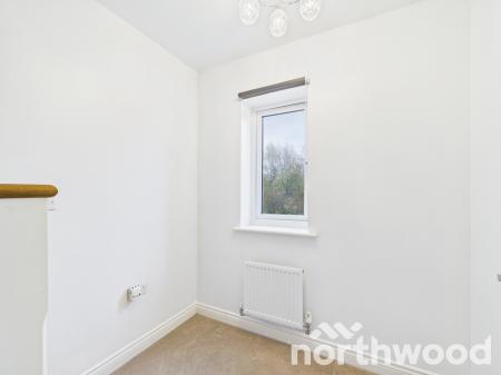 4 bedroom Semi-detached house to let in Sir John Killick Road, Repton Park, Ashford, TN23