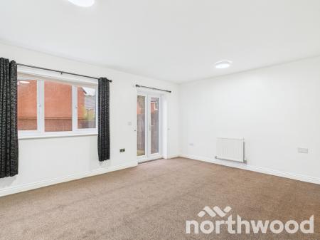 4 bedroom Semi-detached house to let in Sir John Killick Road, Repton Park, Ashford, TN23