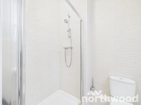 4 bedroom Semi-detached house to let in Sir John Killick Road, Repton Park, Ashford, TN23