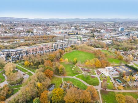 2 bedroom Flat to let in Hampton Place, Ashford, TN23