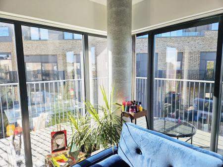 2 bedroom Flat to let in Hampton Place, Ashford, TN23