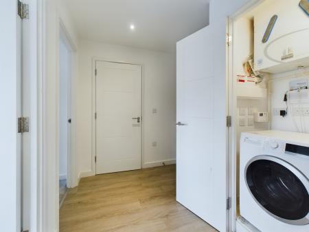 2 bedroom Flat to let in Hampton Place, Ashford, TN23