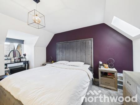 4 bedroom Semi-detached house for sale in Heritage Road, Bridgefield, Ashford, TN25