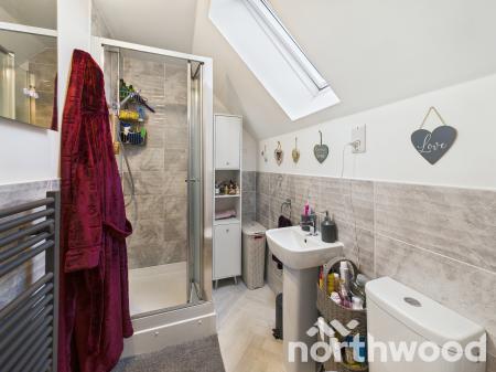 4 bedroom Semi-detached house for sale in Heritage Road, Bridgefield, Ashford, TN25