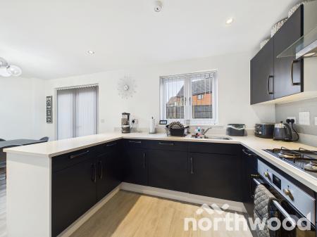 4 bedroom Semi-detached house for sale in Heritage Road, Bridgefield, Ashford, TN25