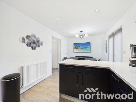 4 bedroom Semi-detached house for sale in Heritage Road, Bridgefield, Ashford, TN25