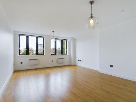 2 bedroom Flat to let in William Shipley House, Maidstone, ME15