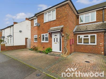 3 bedroom Semi-detached house to let in Royds Road, South Willesborough, Ashford, TN24