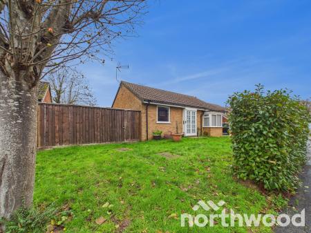 2 bedroom Bungalow for sale in Eggringe, Singleton, Ashford, TN23