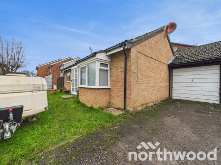2 bedroom Bungalow for sale in Eggringe, Singleton, Ashford, TN23