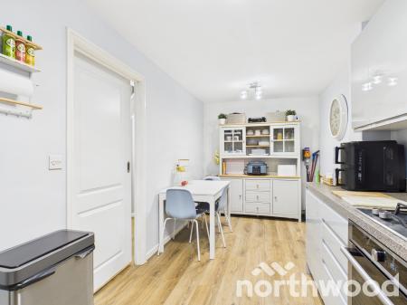 3 bedroom Terraced House for sale in Lodge Close, Singleton, Ashford, TN23