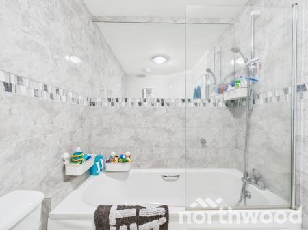 3 bedroom Terraced House for sale in Lodge Close, Singleton, Ashford, TN23