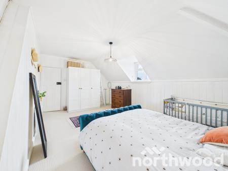 2 bedroom Flat for sale in The Grove, Pluckley, TN27