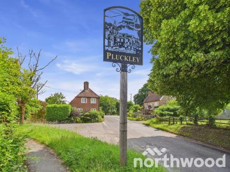 2 bedroom Flat for sale in The Grove, Pluckley, TN27