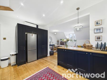 2 bedroom Flat for sale in The Grove, Pluckley, TN27