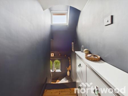 2 bedroom Flat for sale in The Grove, Pluckley, TN27