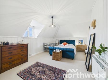 2 bedroom Flat for sale in The Grove, Pluckley, TN27