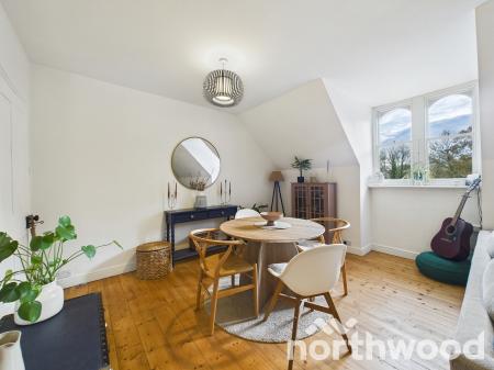 2 bedroom Flat for sale in The Grove, Pluckley, TN27