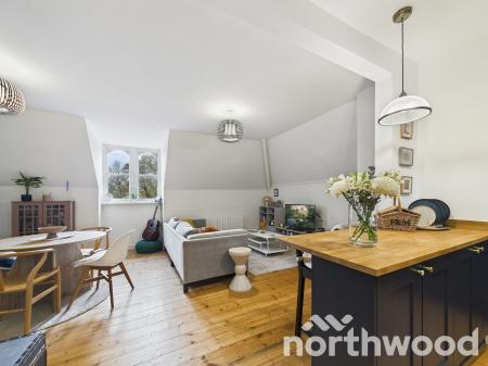 2 bedroom Flat for sale in The Grove, Pluckley, TN27