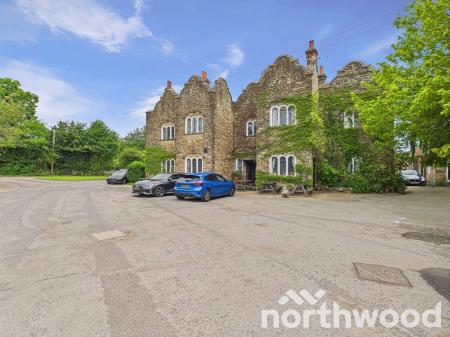 2 bedroom Flat for sale in The Grove, Pluckley, TN27