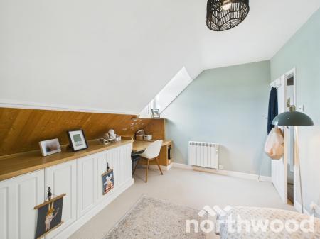 2 bedroom Flat for sale in The Grove, Pluckley, TN27