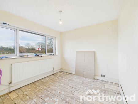3 bedroom Semi-detached house for sale in Noakes Meadow, Ashford, Ashford, TN23