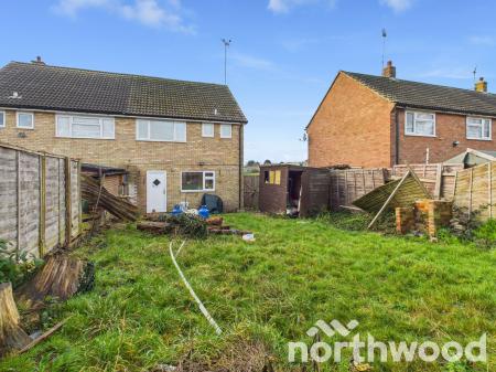 3 bedroom Semi-detached house for sale in Noakes Meadow, Ashford, Ashford, TN23