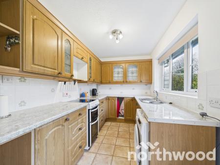 2 bedroom Bungalow for sale in Meridian Court, Singleton, Ashford, TN23