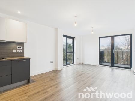 2 bedroom Flat to let in George Street, Victoria Point, Ashford, TN23