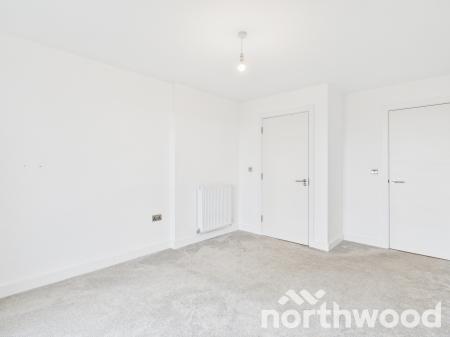 2 bedroom Flat to let in George Street, Victoria Point, Ashford, TN23