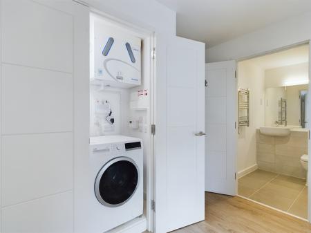 2 bedroom Flat to let in Cantia Place, Ashford, TN23