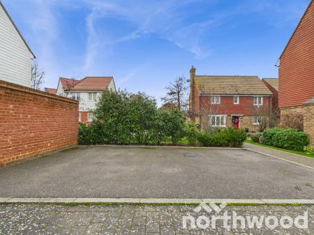 3 bedroom Terraced House to let in Bramling Avenue, Finberry, Ashford, TN25