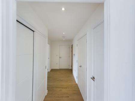 2 bedroom Flat to let in Cantia Place, Ashford, TN23