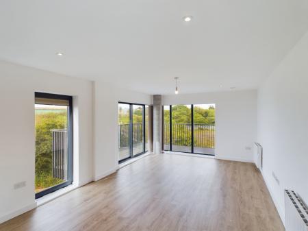 2 bedroom Flat to let in Cantia Place, Ashford, TN23