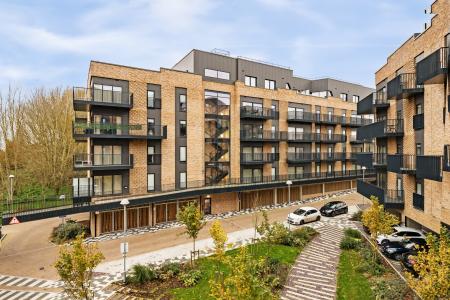 1 bedroom Flat to let in Cantia Place, Ashford, TN23