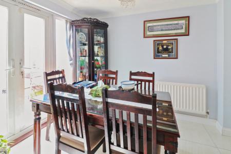 3 bedroom Detached house to let in Albert Reed Gardens, Tovil, Maidstone, ME15