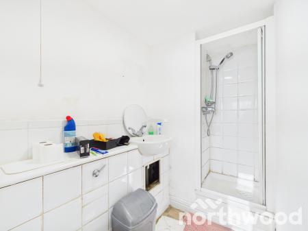 2 bedroom Flat for sale in Richard Hillary Close, South Willesborough, Ashford, TN24