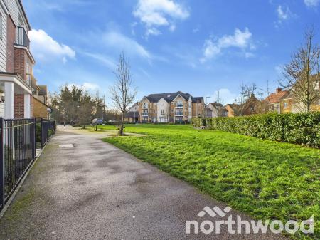 1 bedroom Flat for sale in Sir Henry Brackenbury Road, Repton Park, Ashford, TN23
