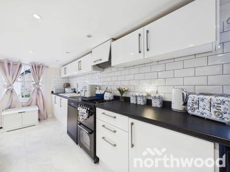 3 bedroom Character Property for sale in 1 Coronation Square, Romney Marsh, Lydd, TN29