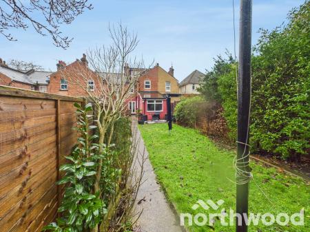 3 bedroom Terraced House for sale in Lower Queens Road, Town Centre, Ashford, TN24