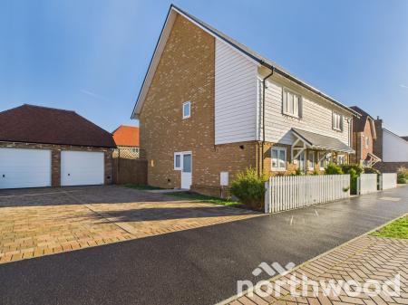 2 bedroom Semi-detached house to let in Lamb Lane, Chilmington Green, Ashford, TN23