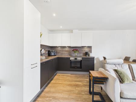 2 bedroom Flat for sale in George Street, Victoria Point, Ashford, TN23